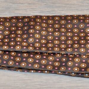 HUGO BOSS tie 100% Silk Made in Italy Couture designer Shades of Brown